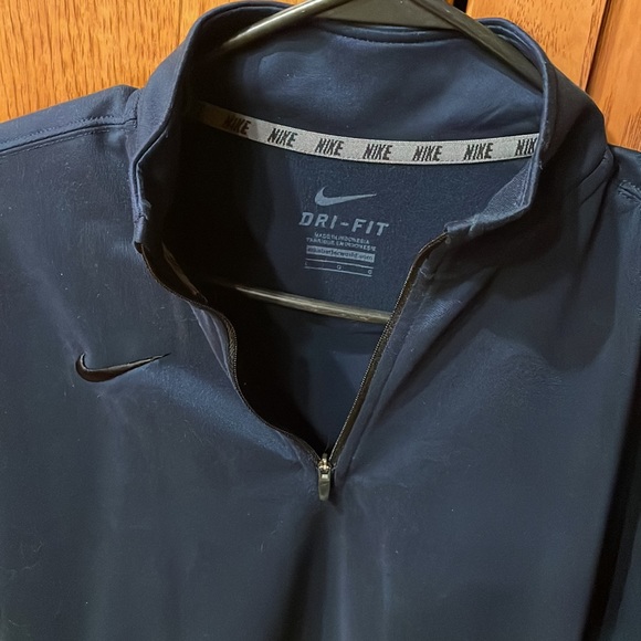 Nike Quarter Zip - Picture 2 of 3